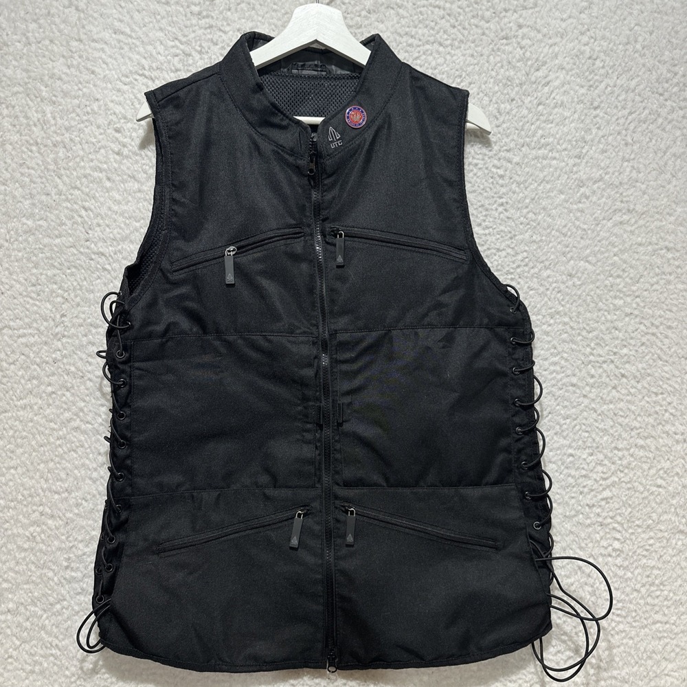 UTG True Huntress Women's Black Lace-Up Zip Front Sporting Vest Lightweight Logo